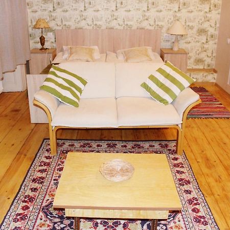 Solo Room Apartment Tbilisi Bagian luar foto