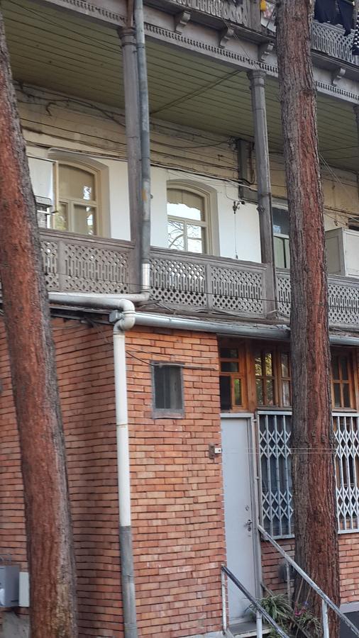 Solo Room Apartment Tbilisi Bagian luar foto