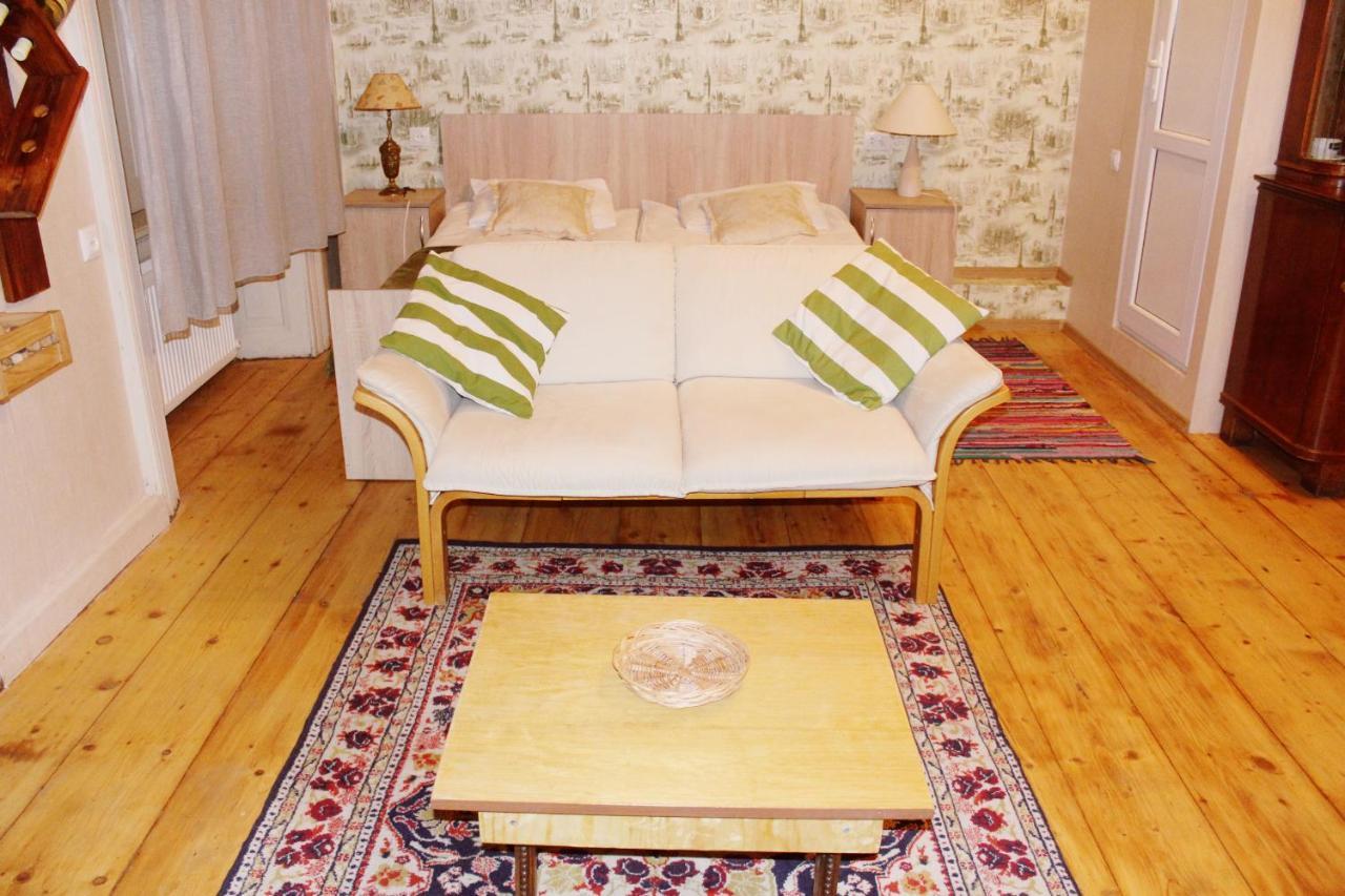 Solo Room Apartment Tbilisi Bagian luar foto